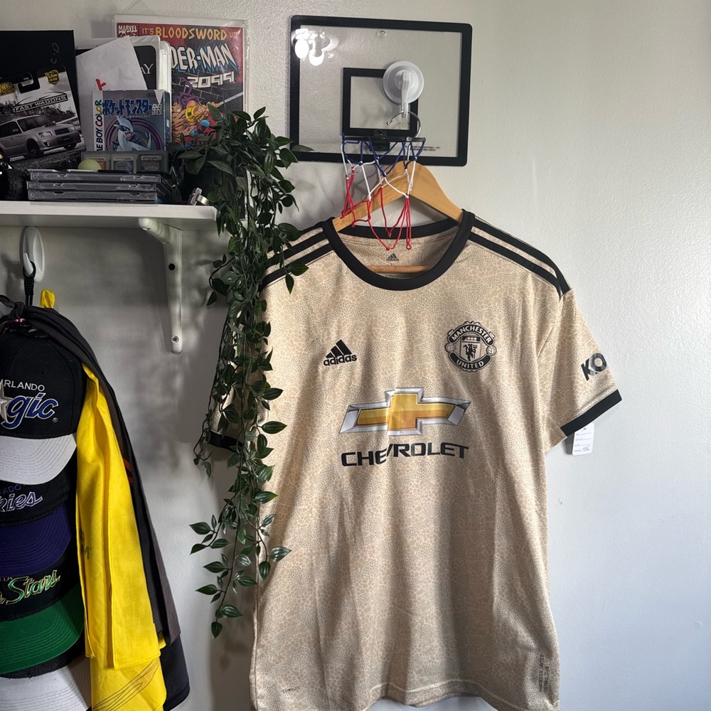 Manchester United Gold Jersey